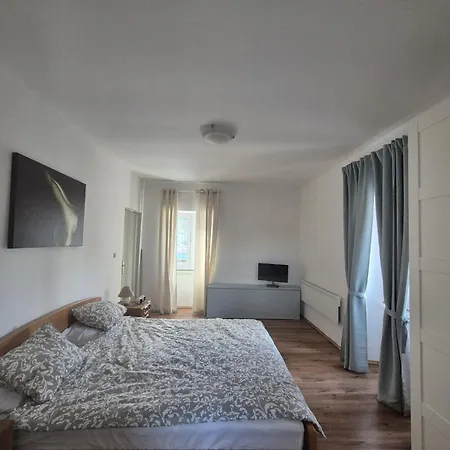 펜션 Punta Bjanca Stone House 벨리 라트