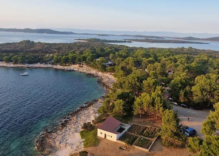 Punta Bjanca Stone House *