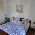 Punta Bjanca Stone House 韦利拉特
