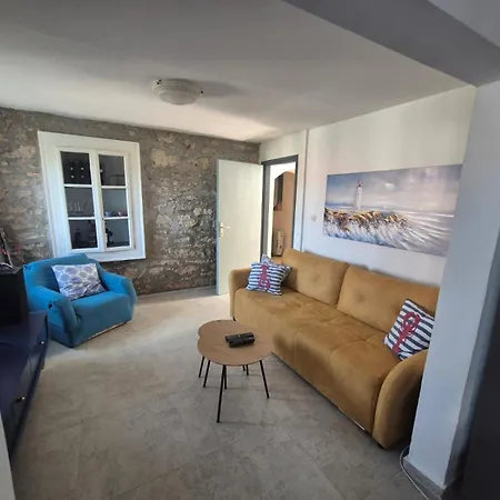 Feriehus Punta Bjanca Stone House *