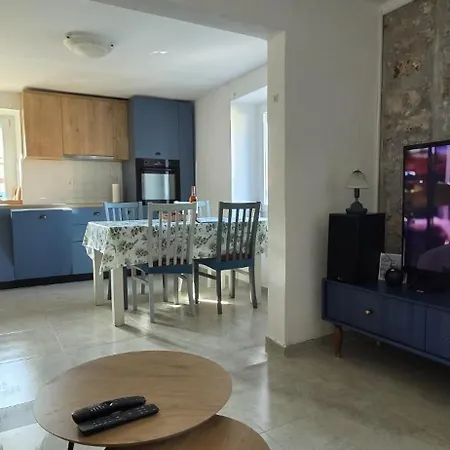 Punta Bjanca Stone House *