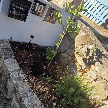 Punta Bjanca Stone House Feriehus