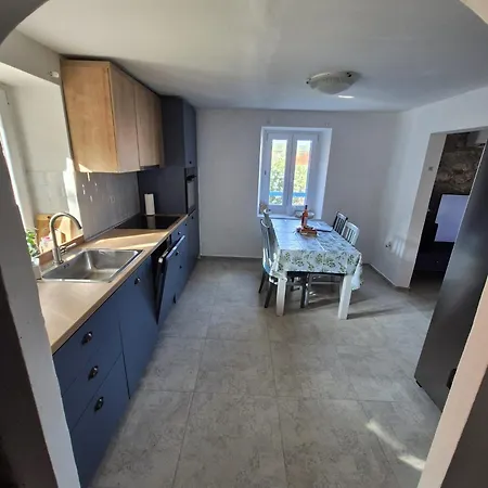 Punta Bjanca Stone House *