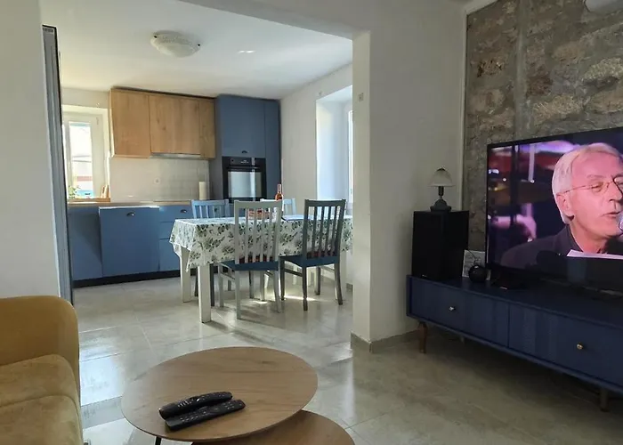 Punta Bjanca Stone House *