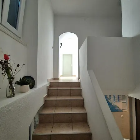 Punta Bjanca Stone House Вели-Рат