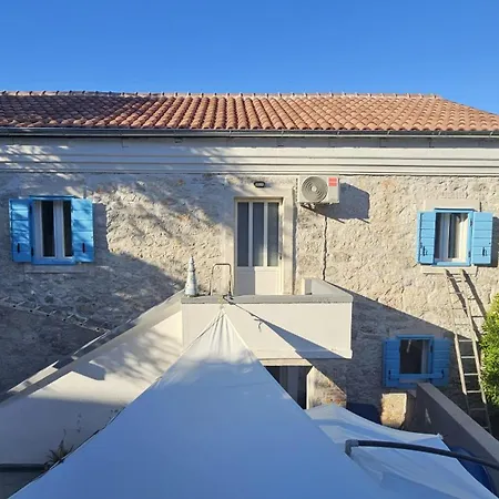 Punta Bjanca Stone House * Veli Rat