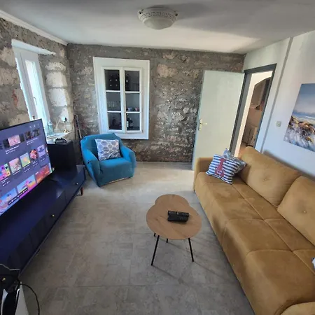 Punta Bjanca Stone House * Veli Rat