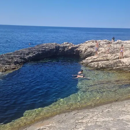 Punta Bjanca Stone House *