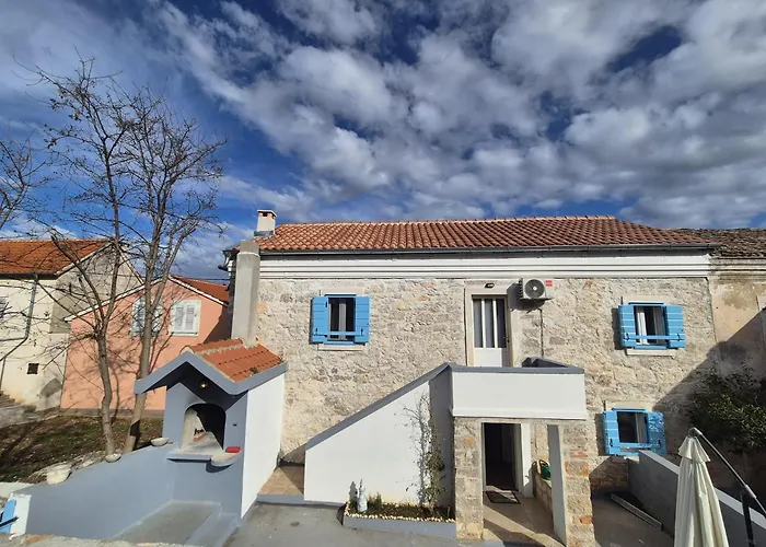 Punta Bjanca Stone House * Veli Rat