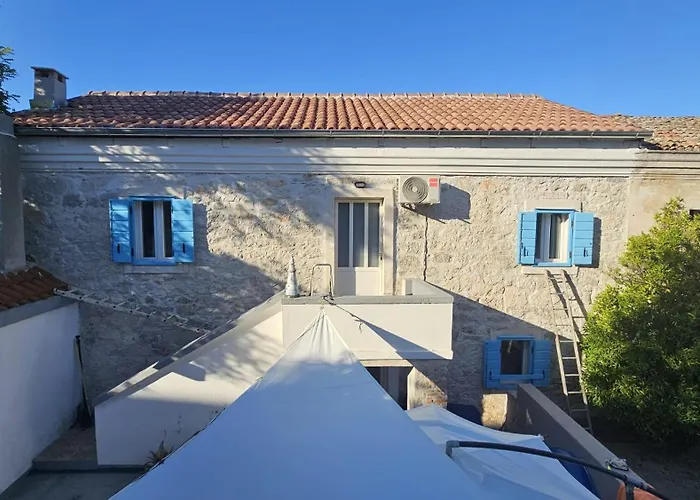 Punta Bjanca Stone House * Veli Rat