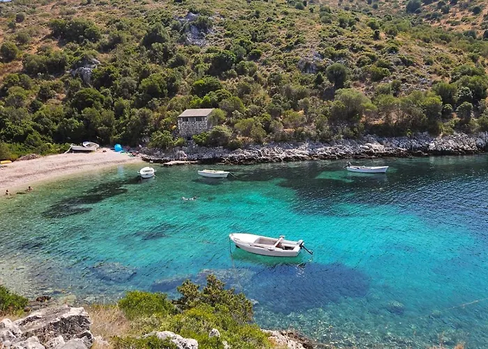 Punta Bjanca Stone House * Veli Rat