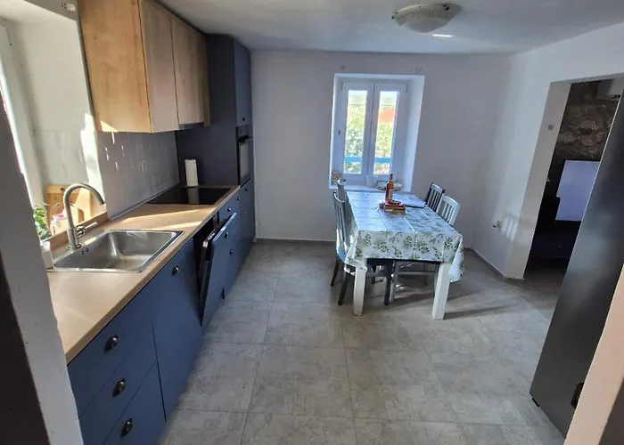 Punta Bjanca Stone House *