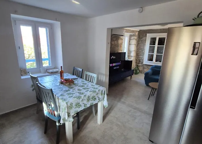 Tatil Evi Punta Bjanca Stone House Veli Rat
